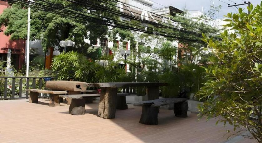Town In Town Gardent Resort Banguecoque Exterior foto
