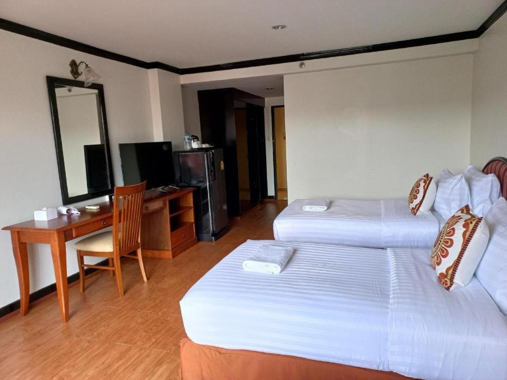 Town In Town Gardent Resort Banguecoque Exterior foto
