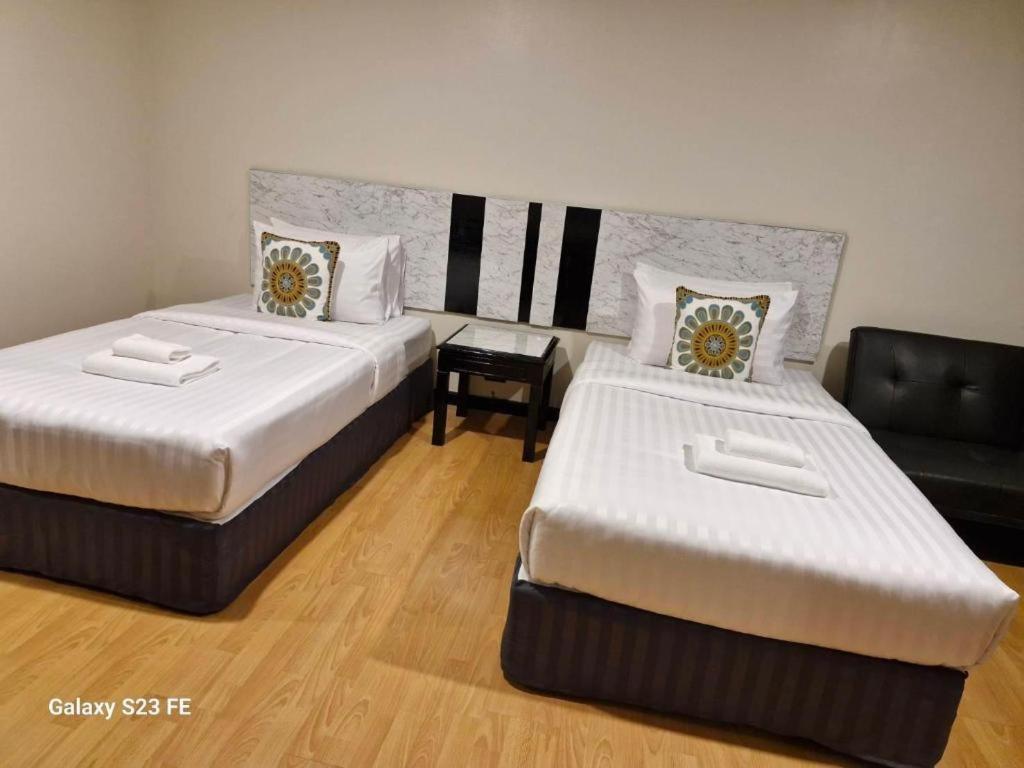 Town In Town Gardent Resort Banguecoque Exterior foto