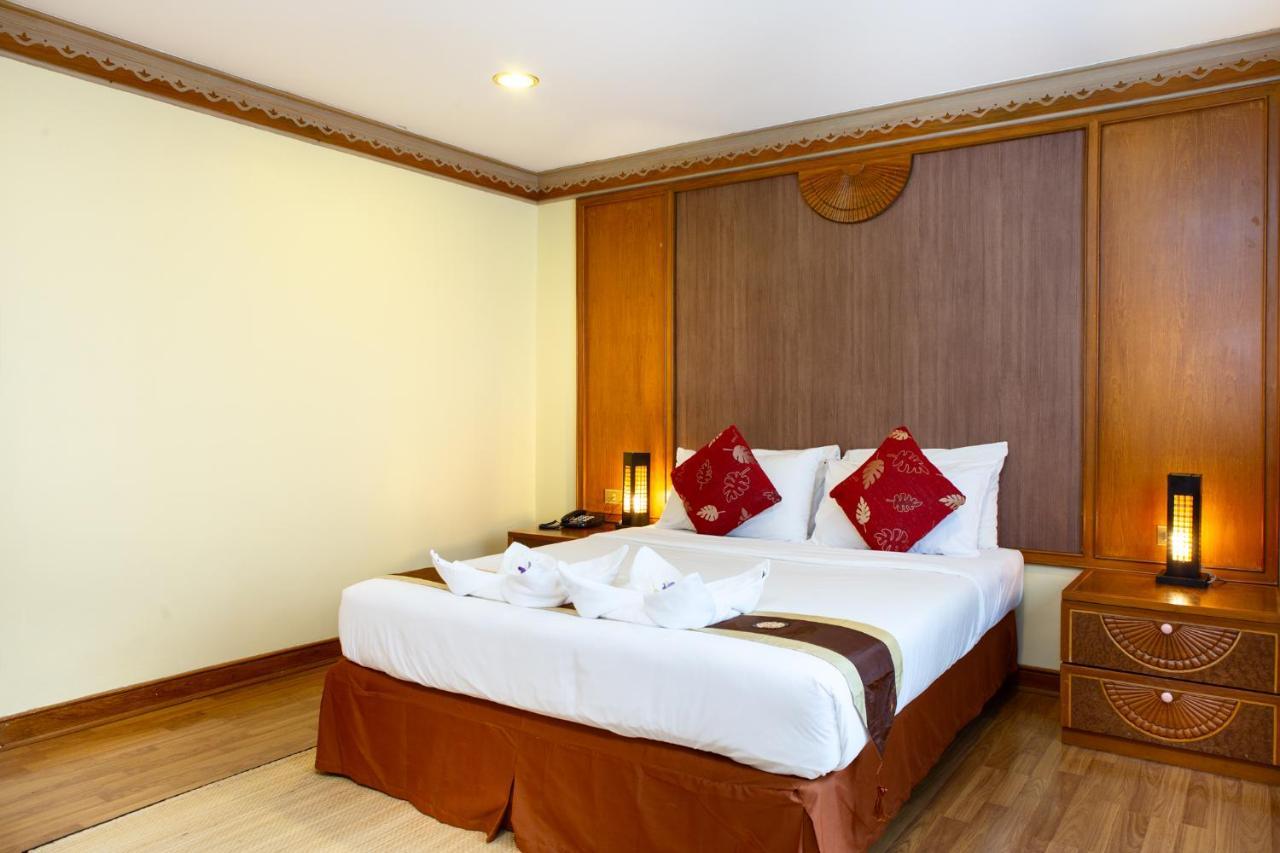 Town In Town Gardent Resort Banguecoque Exterior foto